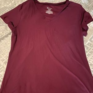 🐥3/$15 Women’s Red Plus Size No Boundaries Tee !